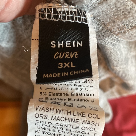 🩷A great conditioned shirt and very versatile. - Picture 2 of 3